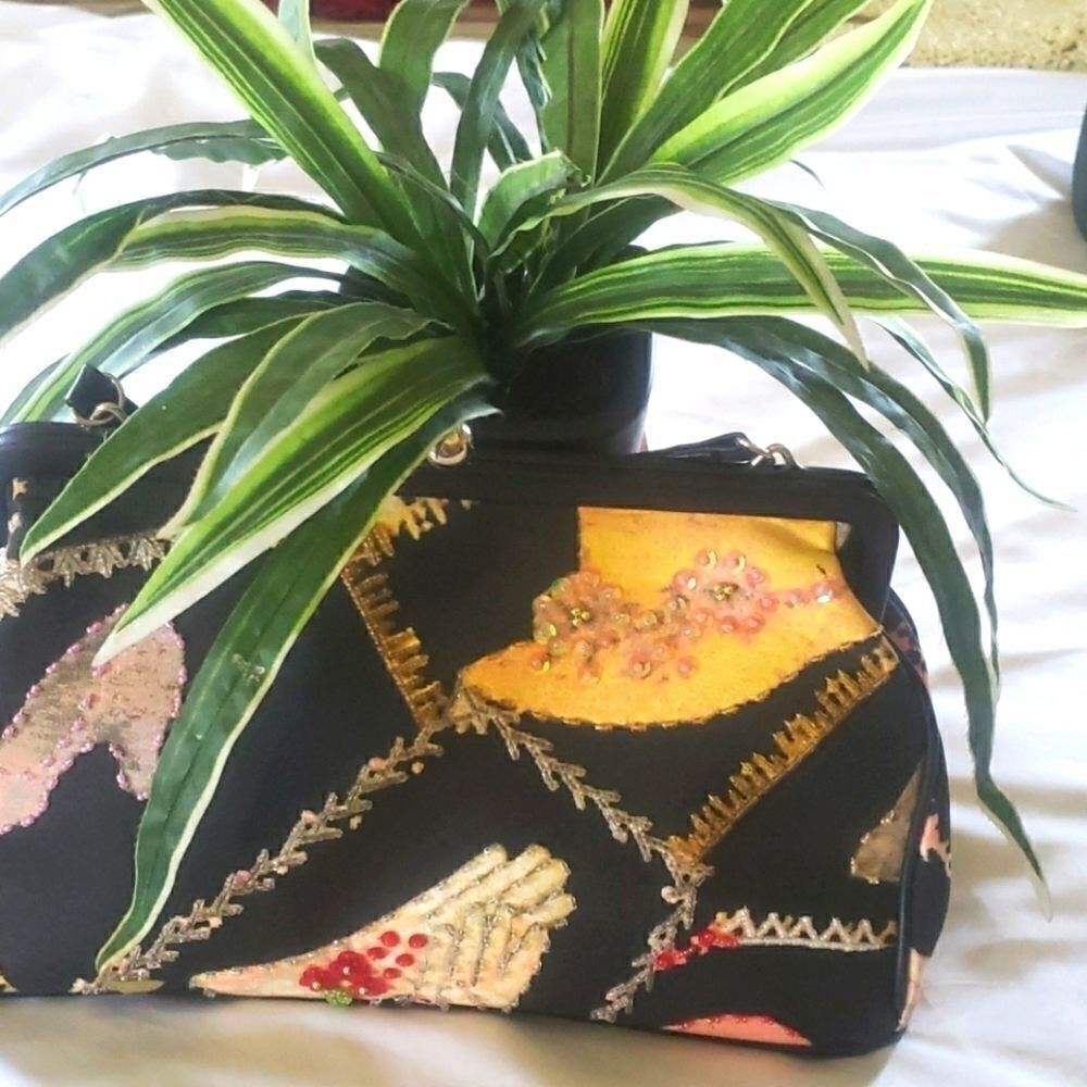𝅺VINTAGE Style Handbag